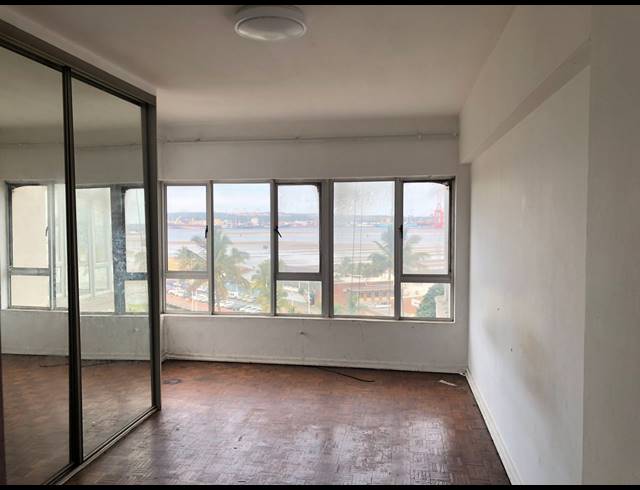 1.5 BEDROOM APARTMENT RENTED IN ESPLANADE